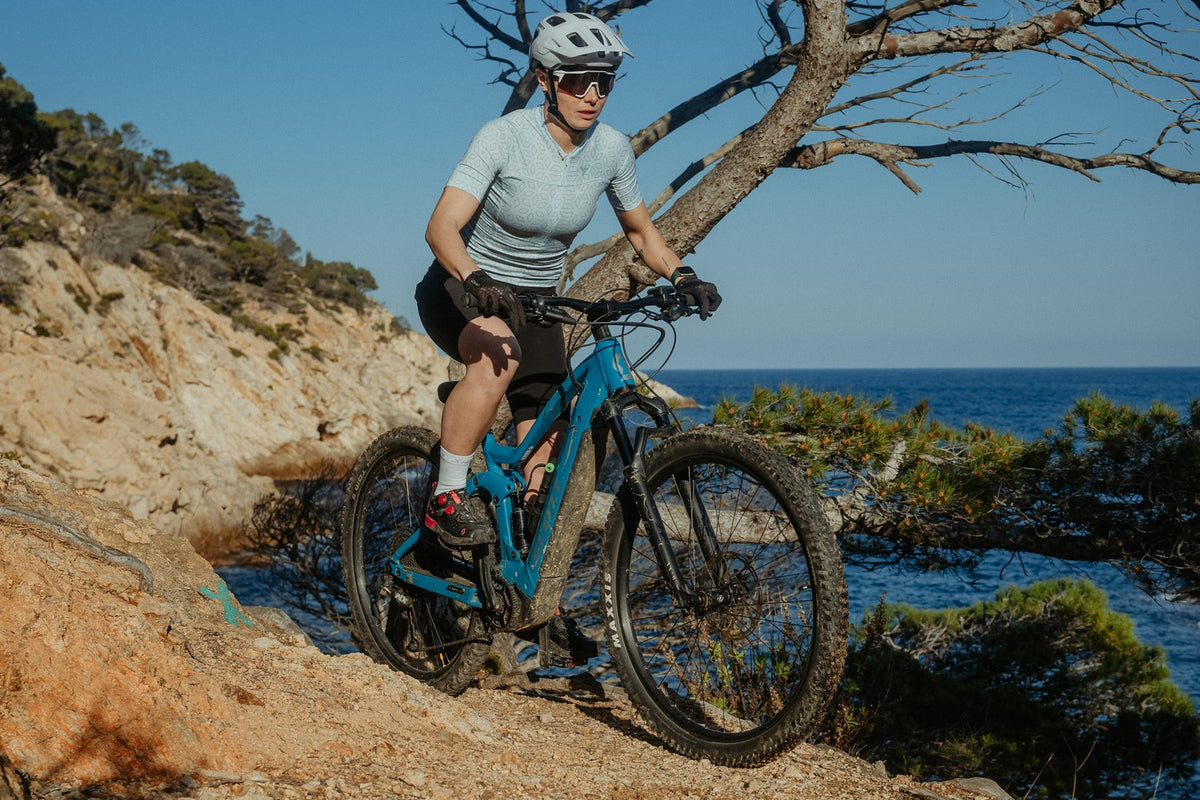 Dámský cyklistický dres Silvini WD1621 Catirina
